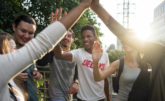 Alte und neue Freunde treffen!